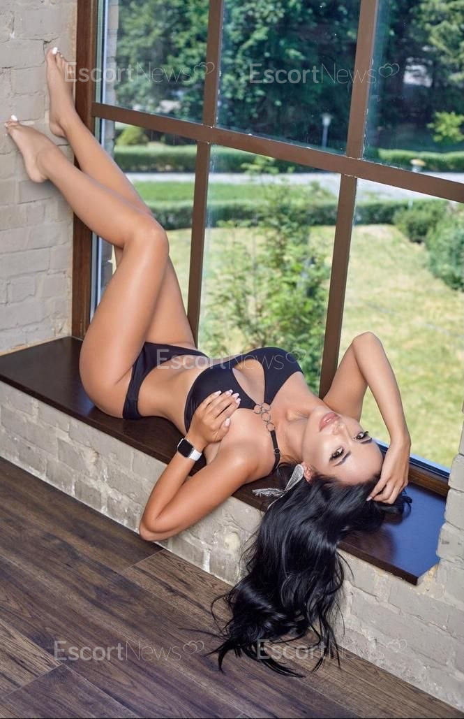 NICOLE STARS