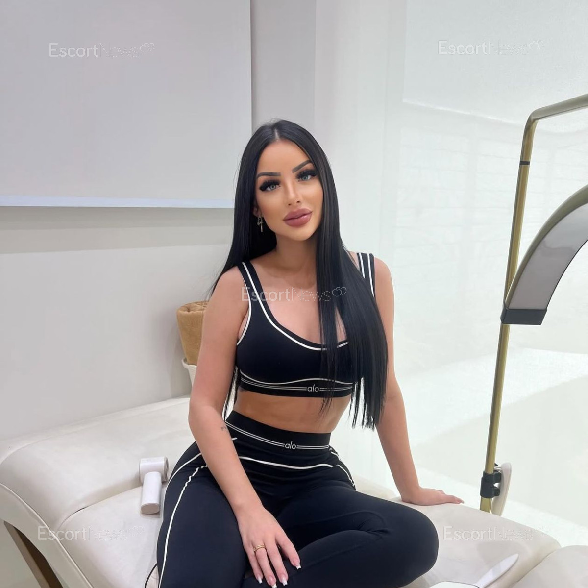 MADYELE VIP