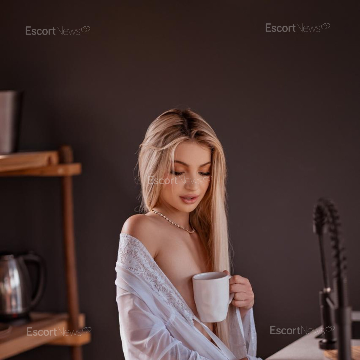 Lola Angel