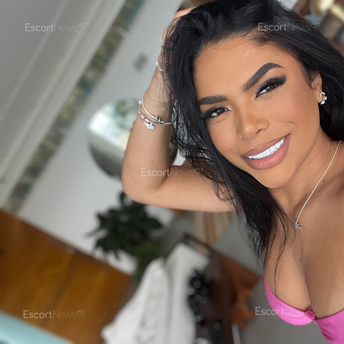 Vivian 