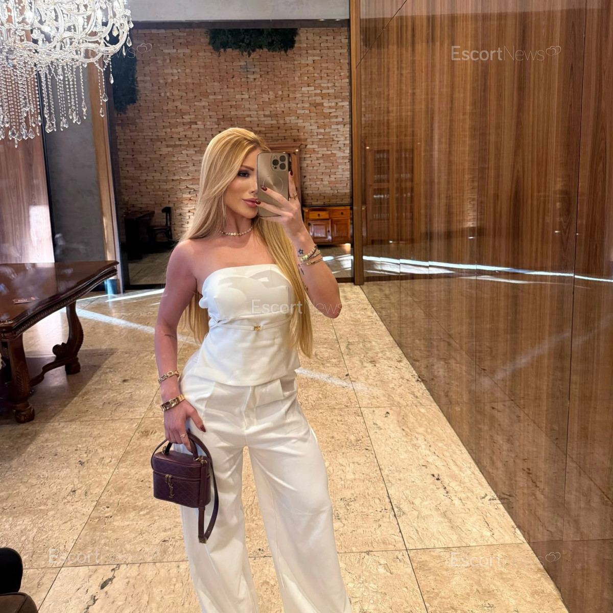 BELLA VIP