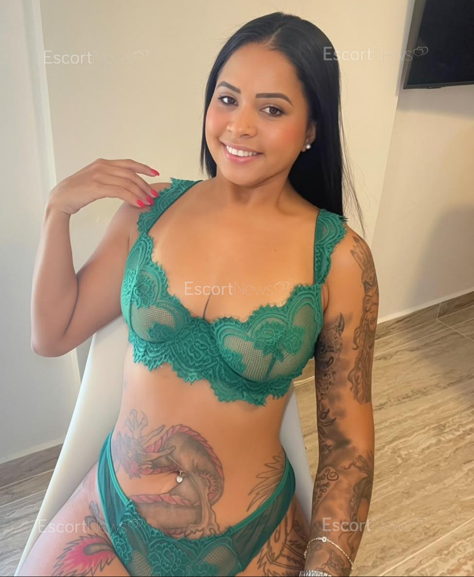 Scarlet Correa