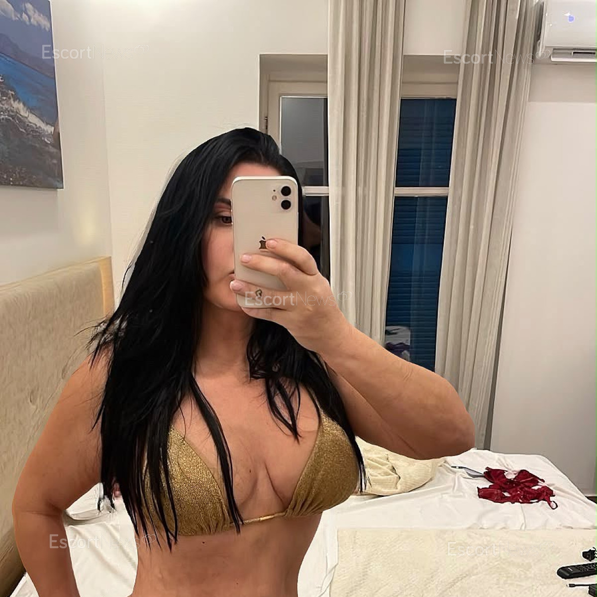 Emilly hot