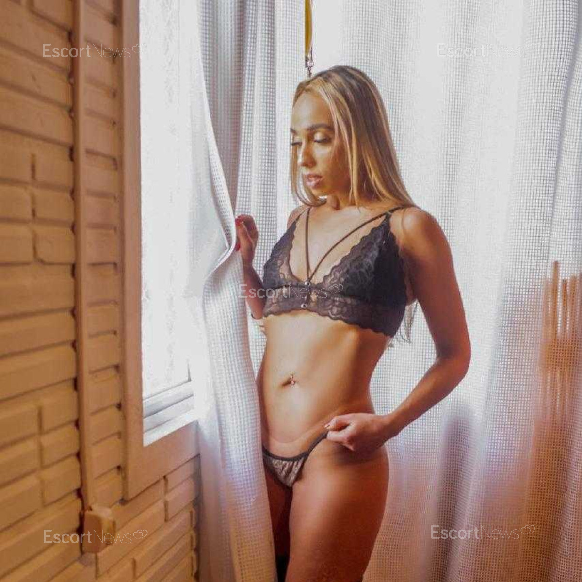 SAMANTHA AS