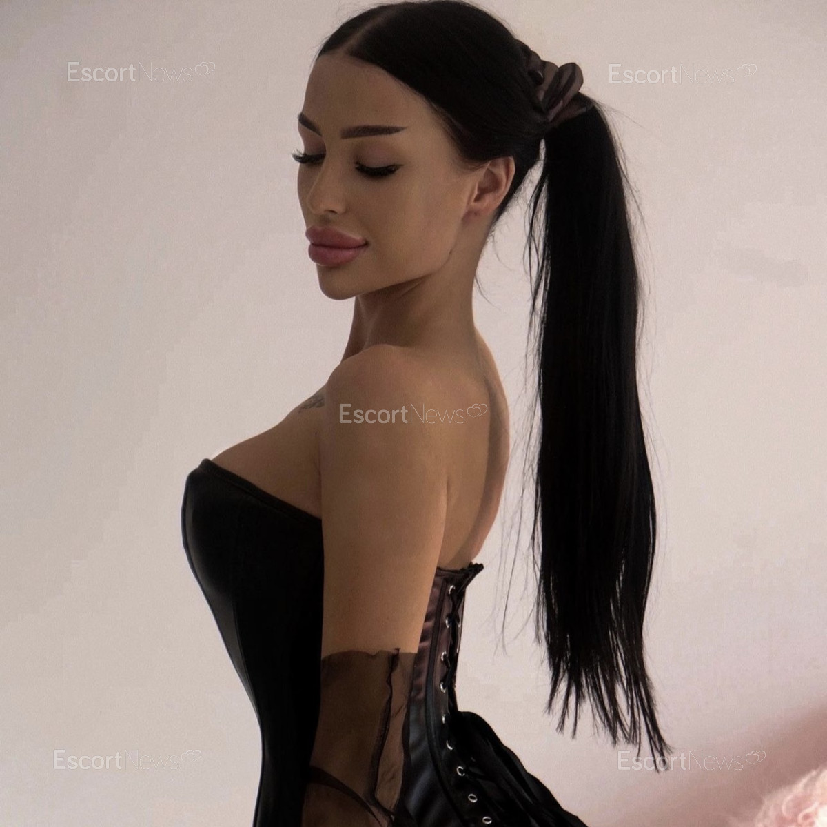 Monica 
