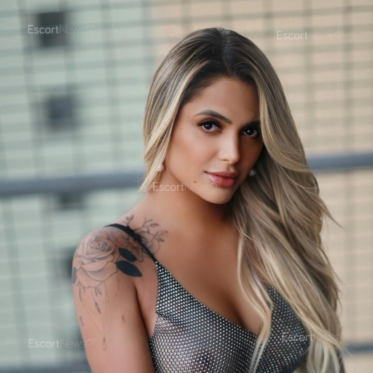 MANUELA VIP
