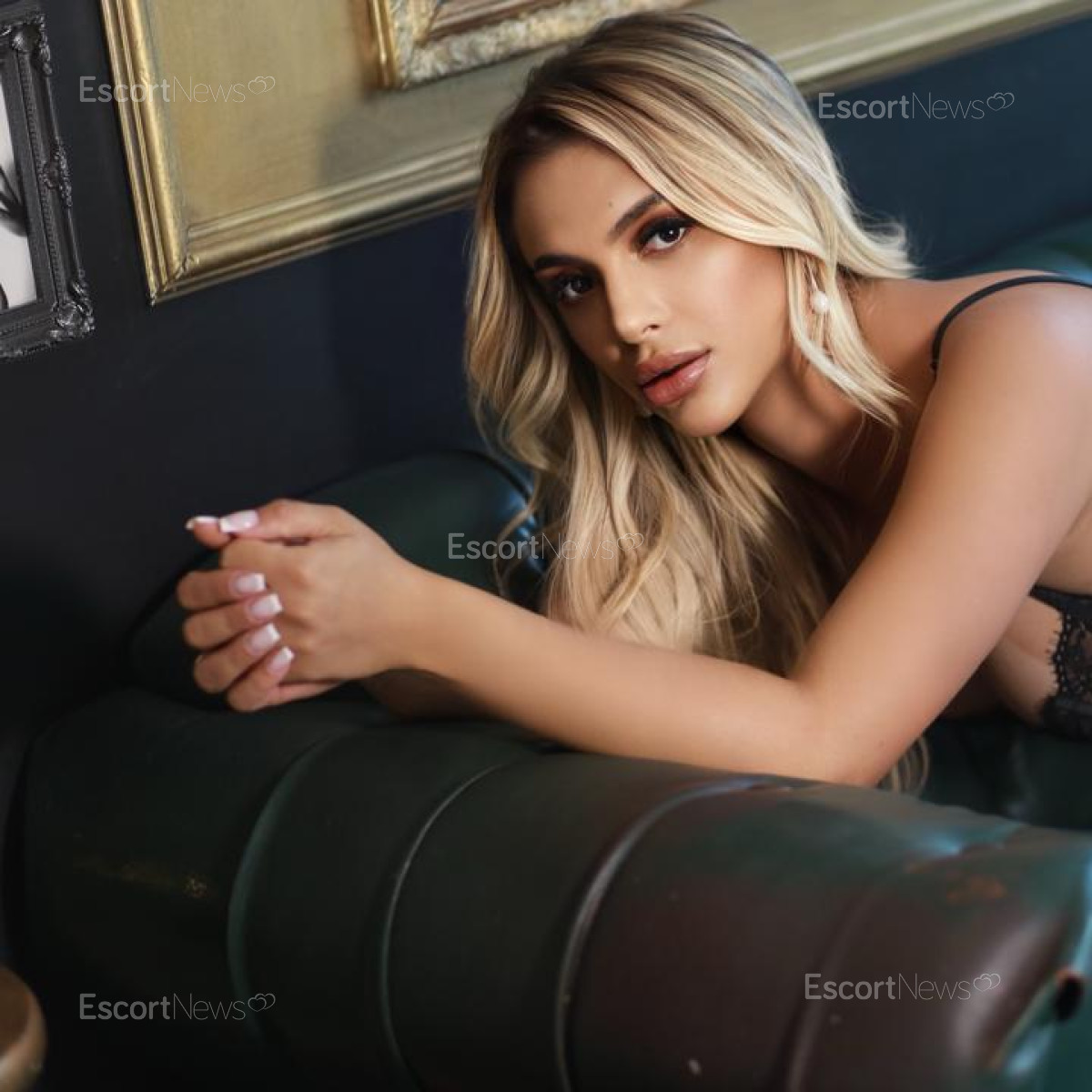 MANUELA VIP