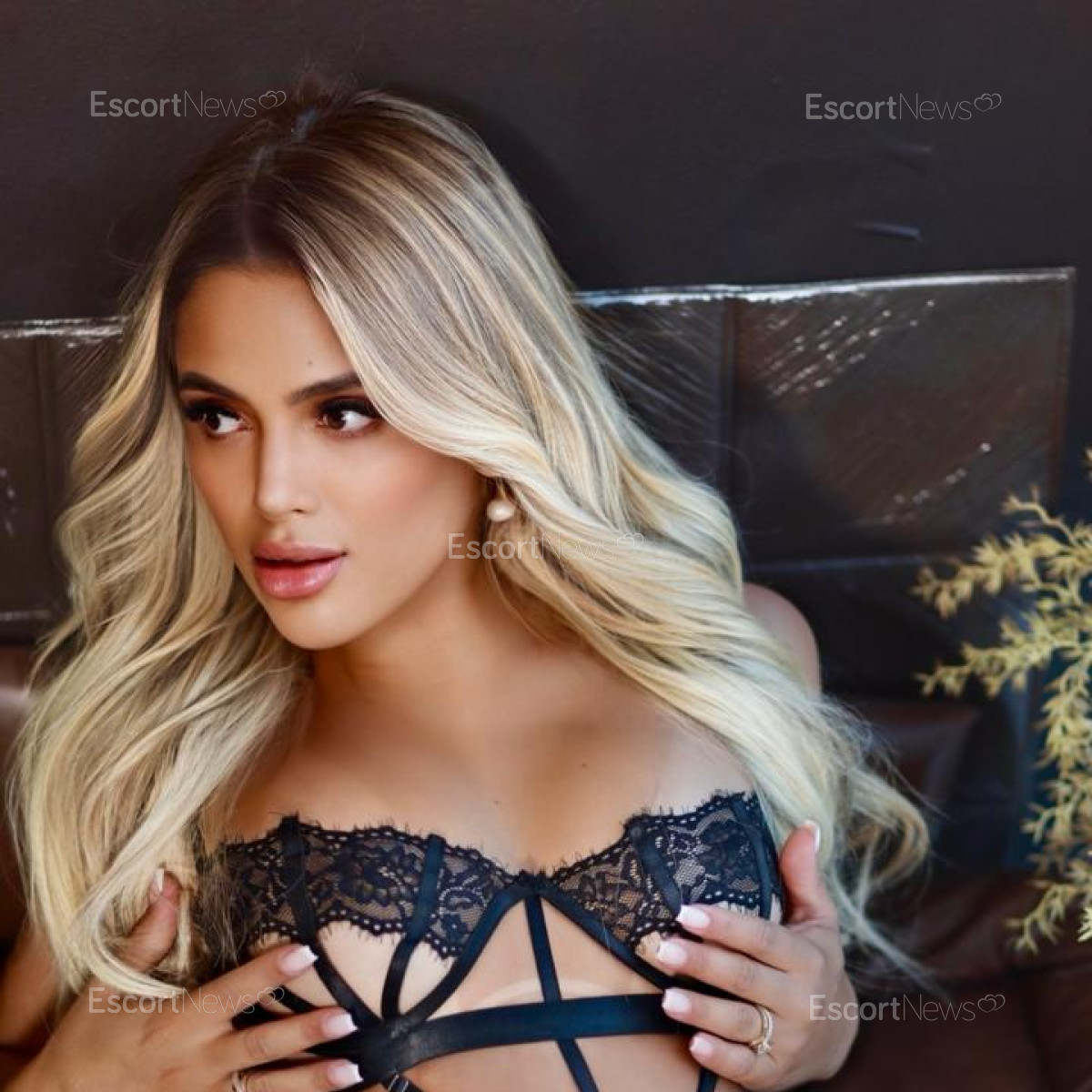 MANUELA VIP