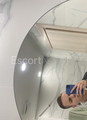  Blonde vers boy ready for action 