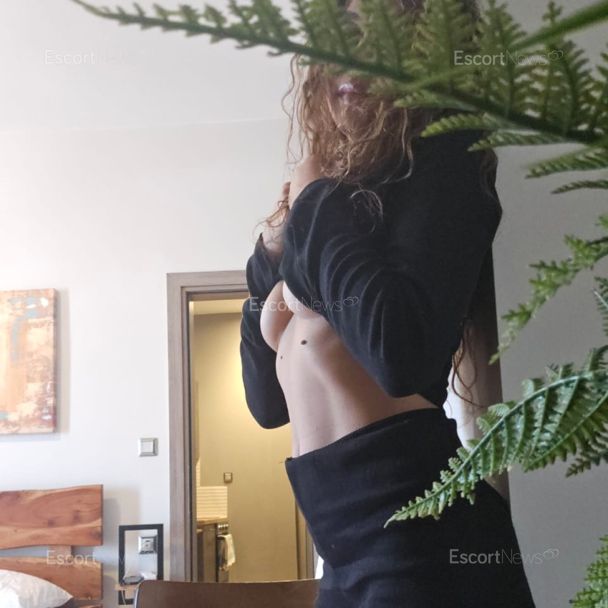 SHAKIRA GREEK