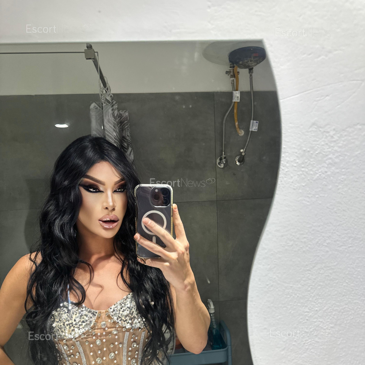 Evelyn Luxe