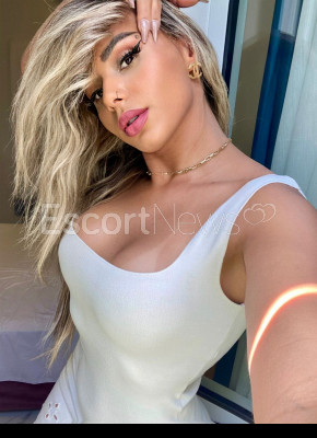 Hot Brazilian blonde 