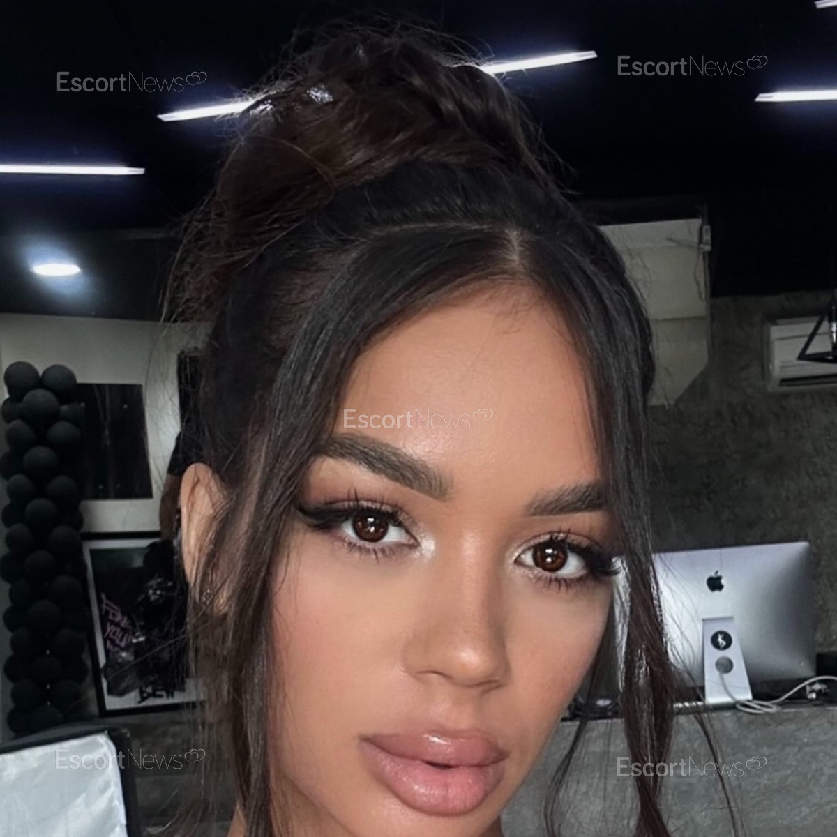 Elena 