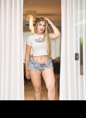 loira, brasileira e muito gostosa