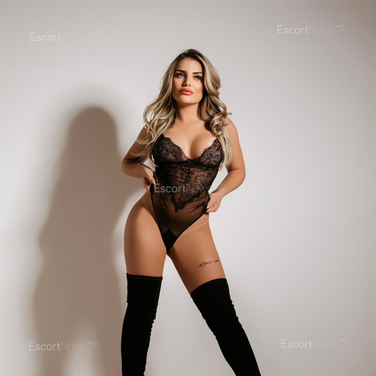 ANGELA VIP