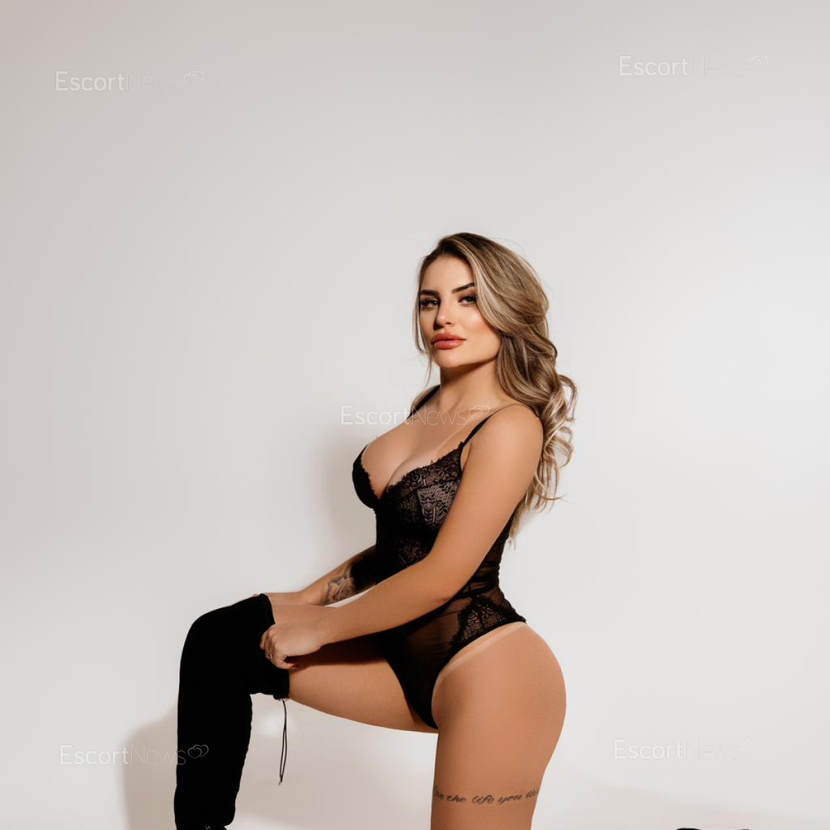 ANGELA VIP