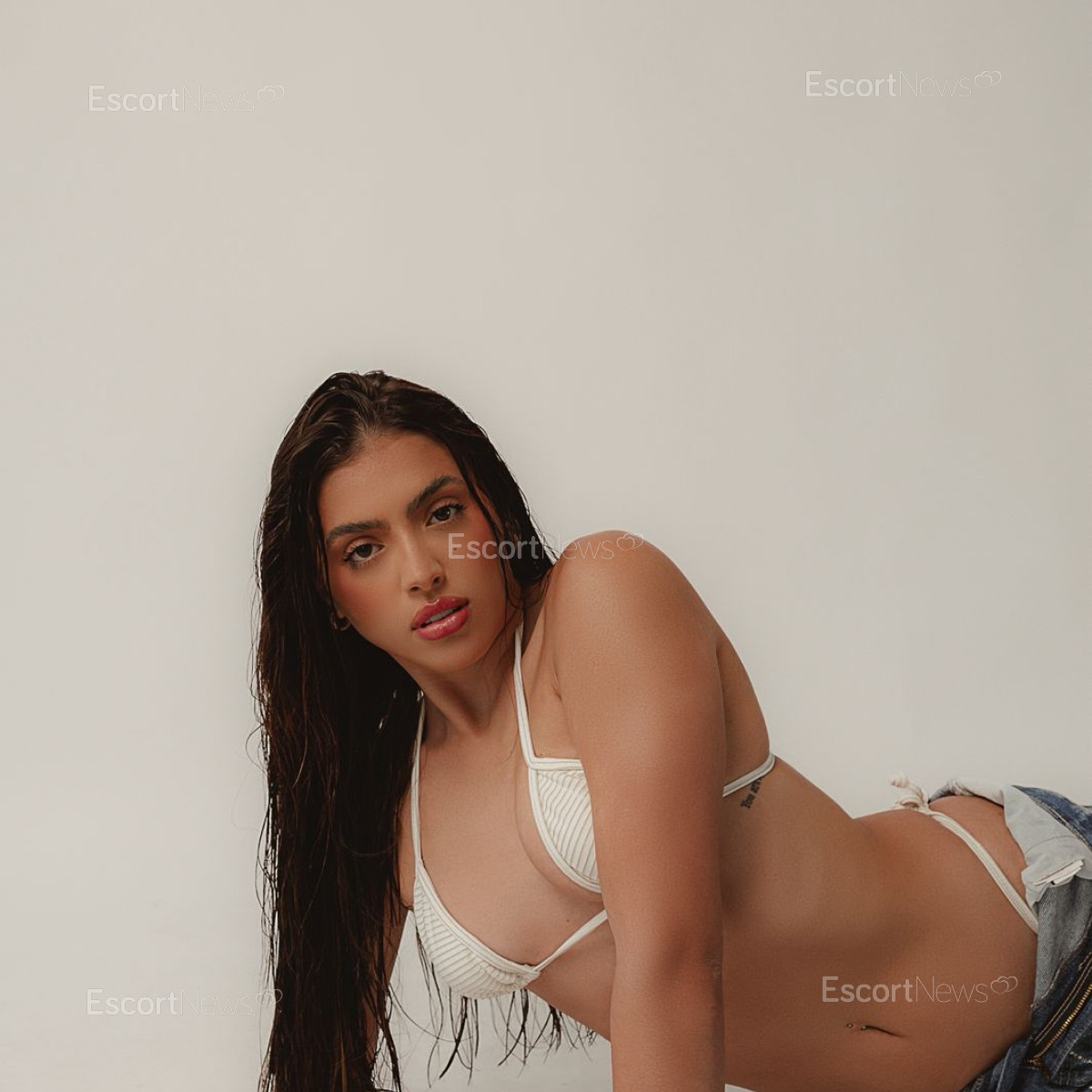 LAURA VIP
