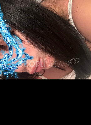 Greek sex bomb...21 years...