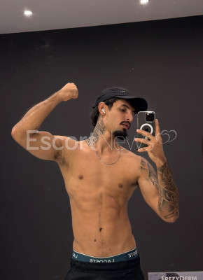 LATINO MASSIVE COCK 