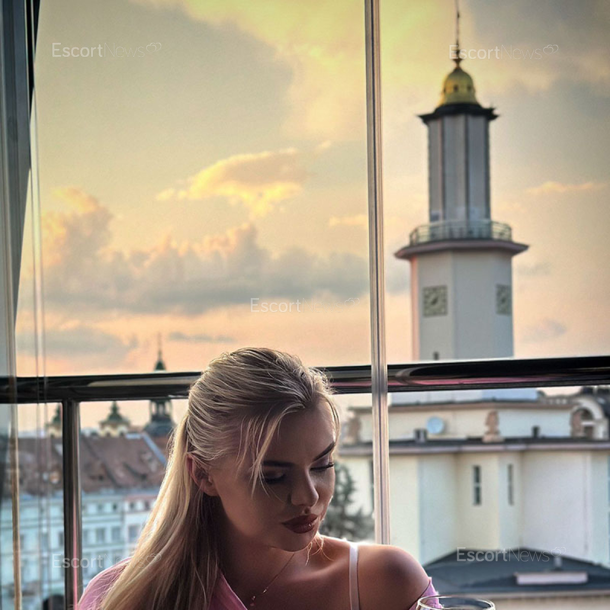Aliki Hot Babe