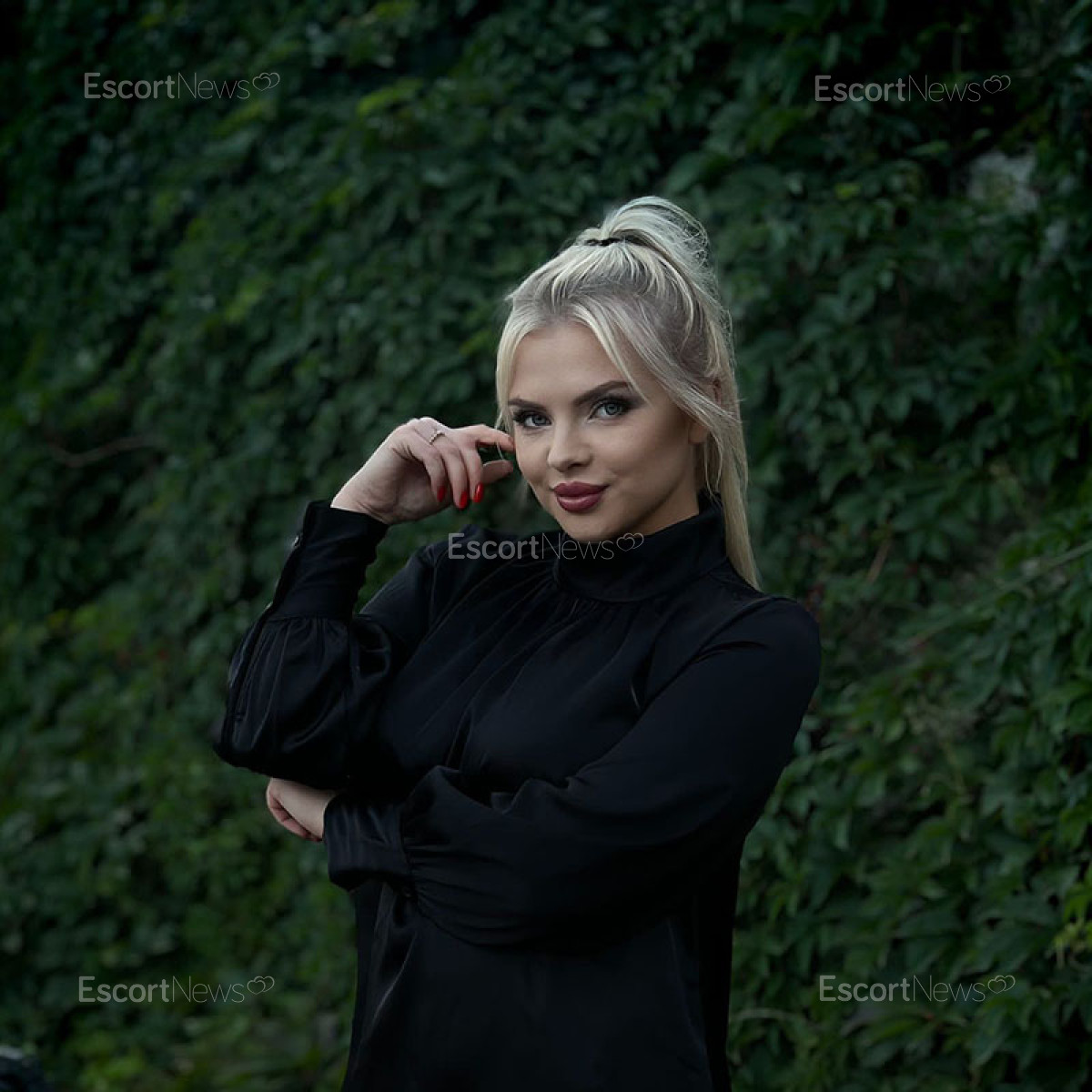 Aliki Hot Babe