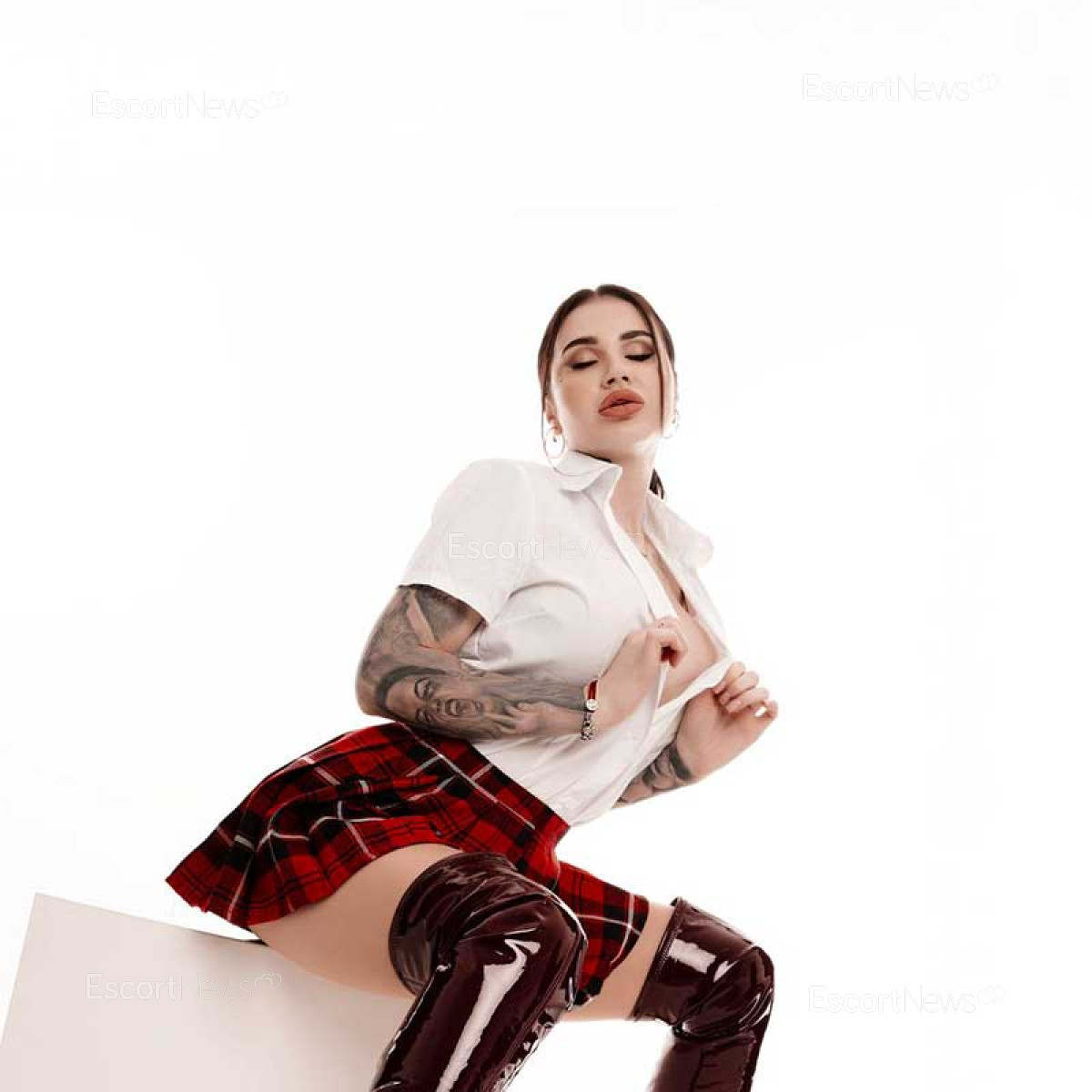 Nona YA